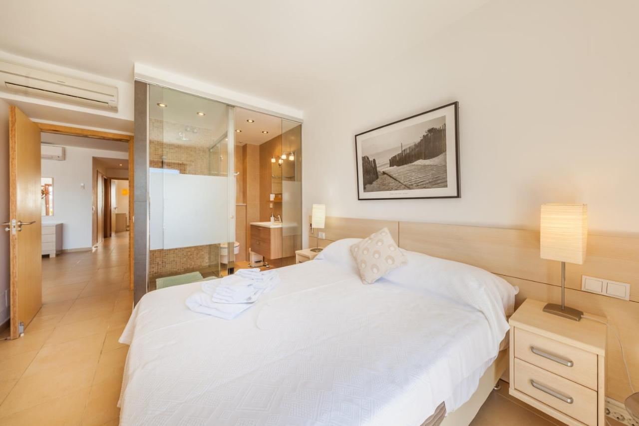 Seafront Iru Apartment